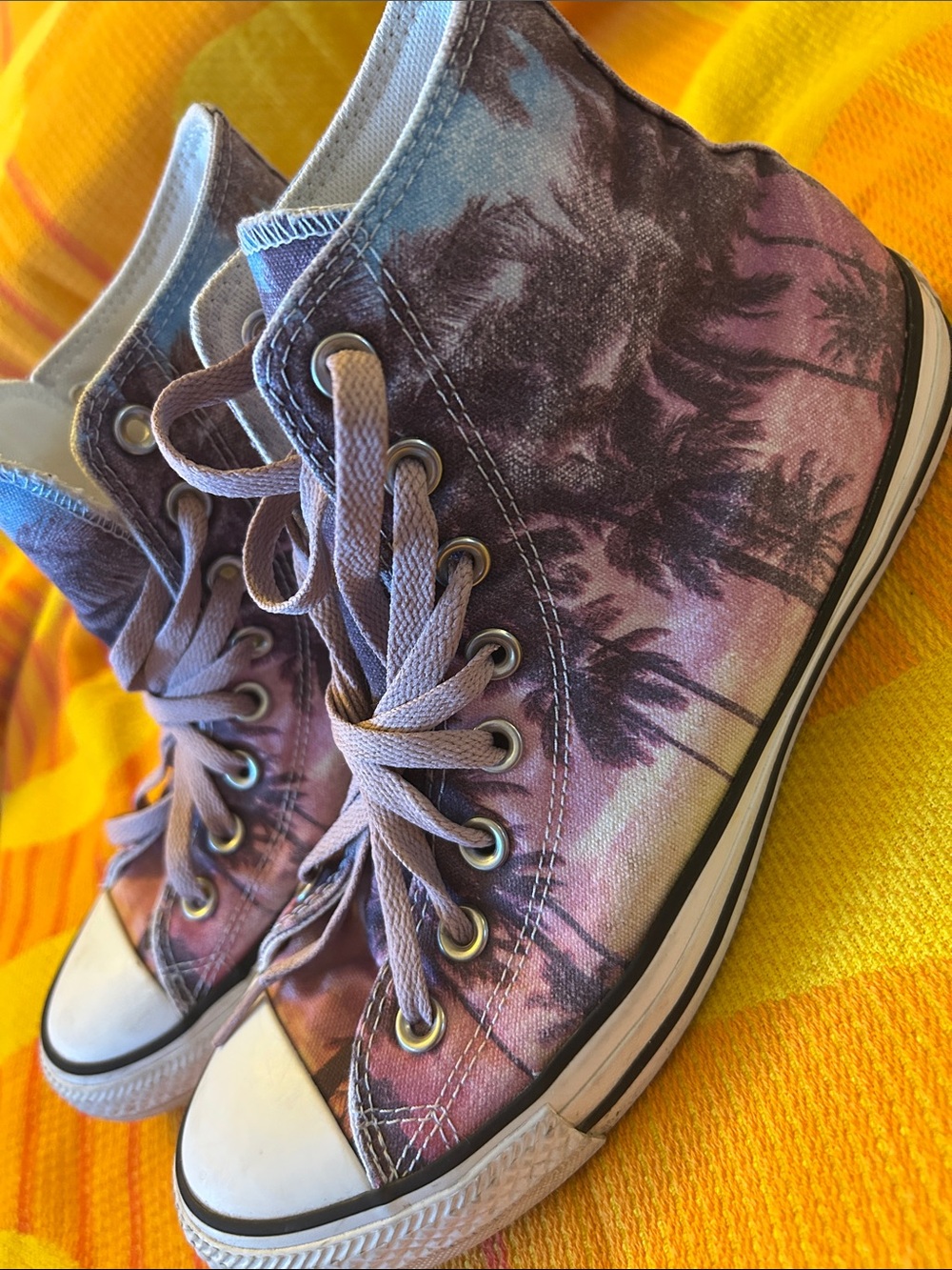 Converse Sneakers Chuck Taylor All Star Sunset Palms Men’s 7 Women’s 9
